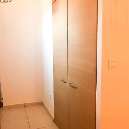 Vieil - Saint Antoine Apartament